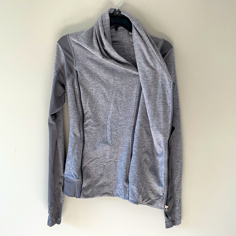 Lululemon wrap size 6 - Picture 2 of 4